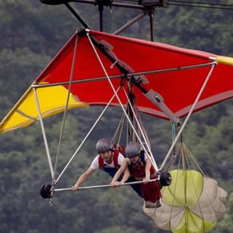 Outdoor Adventure Zipline - Buitenparcours met glijbaan, zweefbaan, spannende avontuurattracties,